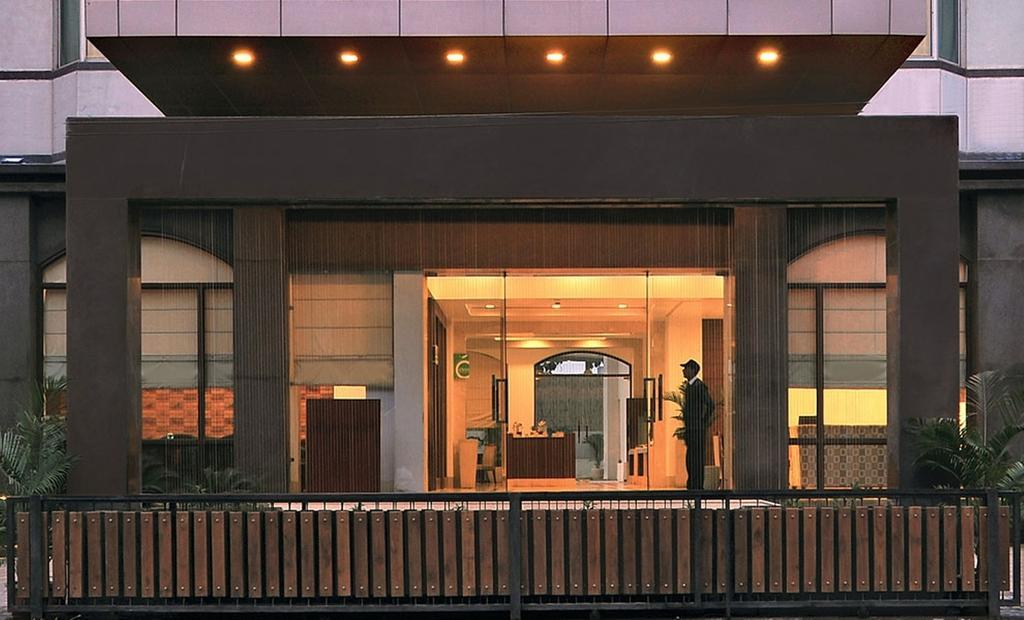 Hotel Haut Monde Gurgaon Buitenkant foto