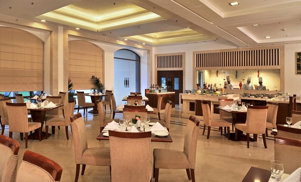 Hotel Haut Monde Gurgaon Buitenkant foto